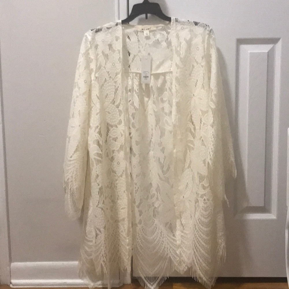 Francesca’s floral Kimono